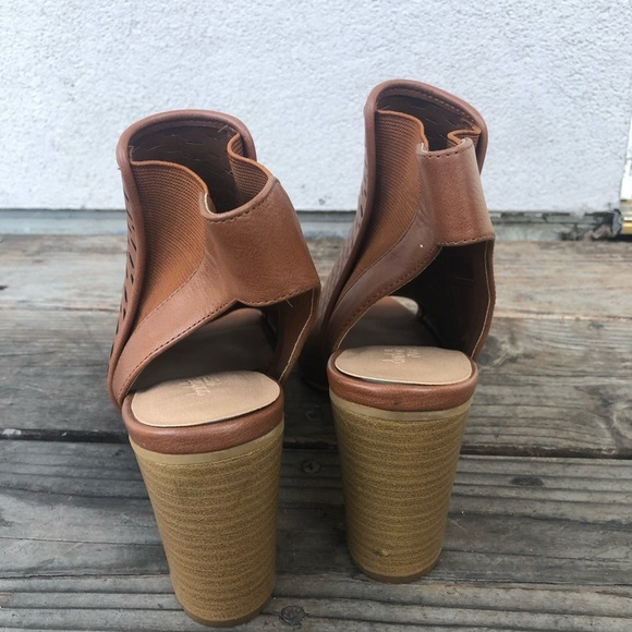 Charlotte Russe Brown Cut Out Heel Bootie - Picture 3 of 4